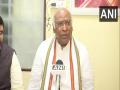 Congress presidential polls: Mallikarjun Kharge dismisses "rumours" of Sonia Gandhi's support - Hindi News | Congress presidential polls: Mallikarjun Kharge dismisses "rumours" of Sonia Gandhi's support | Latest politics News at Lokmattimes.com