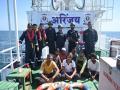 Indian Coast Guard frees six Indian fishermen from Pakistani captivity in high seas along maritime border - Hindi News | Indian Coast Guard frees six Indian fishermen from Pakistani captivity in high seas along maritime border | Latest national News at Lokmattimes.com