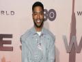 Grammy-winning rapper Kid Cudi taking skateboarding lessons from Tony Hawk - Hindi News | Grammy-winning rapper Kid Cudi taking skateboarding lessons from Tony Hawk | Latest entertainment News at Lokmattimes.com