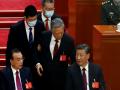 Former Chinese president Hu Jintao mysteriously escorted out in front of Xi Jinping - Hindi News | Former Chinese president Hu Jintao mysteriously escorted out in front of Xi Jinping | Latest international News at Lokmattimes.com