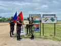 Assam: BSF, Border Guard Bangladesh exchange sweets on occasion of Diwali - Hindi News | Assam: BSF, Border Guard Bangladesh exchange sweets on occasion of Diwali | Latest national News at Lokmattimes.com