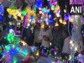 WB: Markets in Kolkata lit up with decorative lights on Diwali - Hindi News | WB: Markets in Kolkata lit up with decorative lights on Diwali | Latest national News at Lokmattimes.com