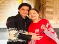 Kirron Kher shares picture with Shah Rukh Khan from Bachchan's Diwali bash - Hindi News | Kirron Kher shares picture with Shah Rukh Khan from Bachchan's Diwali bash | Latest entertainment News at Lokmattimes.com