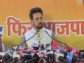 Congress makes false promises, Kejriwal a symbol of anarchy: Union Minister Anurag Thakur in Himachal Pradesh - Hindi News | Congress makes false promises, Kejriwal a symbol of anarchy: Union Minister Anurag Thakur in Himachal Pradesh | Latest politics News at Lokmattimes.com