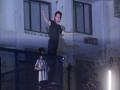 On 57th birthday, Shah Rukh Khan greets fans with his 'signature pose' - Hindi News | On 57th birthday, Shah Rukh Khan greets fans with his 'signature pose' | Latest entertainment News at Lokmattimes.com