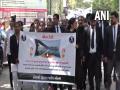 Morbi bridge collapse: Lawyers in Morbi stage protest, refuse to fight case for accused - Hindi News | Morbi bridge collapse: Lawyers in Morbi stage protest, refuse to fight case for accused | Latest national News at Lokmattimes.com