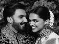 Ranveer Singh showers Deepika Padukone's poster with kisses, check out her reaction - Hindi News | Ranveer Singh showers Deepika Padukone's poster with kisses, check out her reaction | Latest entertainment News at Lokmattimes.com