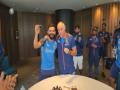 Virat Kohli cuts birthday cake with teammates in Melbourne - Hindi News | Virat Kohli cuts birthday cake with teammates in Melbourne | Latest cricket News at Lokmattimes.com