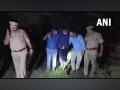 Noida: Chain-snatching accused arrested in police encounter - Hindi News | Noida: Chain-snatching accused arrested in police encounter | Latest national News at Lokmattimes.com