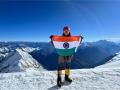 Nisha Kumari, an athlete from Vadodara to end the year by climbing Mt Everest and Mt Lhotse in traverse style with crowd-funded support - Hindi News | Nisha Kumari, an athlete from Vadodara to end the year by climbing Mt Everest and Mt Lhotse in traverse style with crowd-funded support | Latest business News at Lokmattimes.com