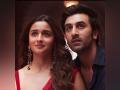 Alia Bhatt, Ranbir Kapoor take their baby girl home - Hindi News | Alia Bhatt, Ranbir Kapoor take their baby girl home | Latest entertainment News at Lokmattimes.com
