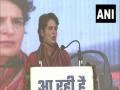 Priyanka flays BJP in Himachal, claims state is in debt of Rs 70,000 cr - Hindi News | Priyanka flays BJP in Himachal, claims state is in debt of Rs 70,000 cr | Latest politics News at Lokmattimes.com