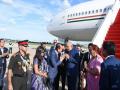 Vice President Jagdeep Dhankhar & his wife arrive in Cambodia - Hindi News | Vice President Jagdeep Dhankhar & his wife arrive in Cambodia | Latest international News at Lokmattimes.com