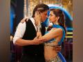 Shah Rukh Khan is "looking at" Deepika Padukone since 2007 - Hindi News | Shah Rukh Khan is "looking at" Deepika Padukone since 2007 | Latest maharashtra News at Lokmattimes.com