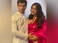 Bipasha Basu, Karan Singh Grover share glimpse of their new born, name her Devi - Hindi News | Bipasha Basu, Karan Singh Grover share glimpse of their new born, name her Devi | Latest entertainment News at Lokmattimes.com
