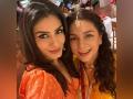 Juhi Chawla Birthday: Raveena Tandon shares special wish for her 'Ju' - Hindi News | Juhi Chawla Birthday: Raveena Tandon shares special wish for her 'Ju' | Latest entertainment News at Lokmattimes.com