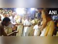 Kerala's Sabarimala Temple opens for annual pilgrimage season, devotees throng to offer prayers - Hindi News | Kerala's Sabarimala Temple opens for annual pilgrimage season, devotees throng to offer prayers | Latest national News at Lokmattimes.com