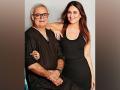 "A privilege directing this powerhouse," says Hansal Mehta on working with Kareena Kapoor - Hindi News | "A privilege directing this powerhouse," says Hansal Mehta on working with Kareena Kapoor | Latest entertainment News at Lokmattimes.com