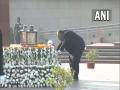 US Navy Secretary lays wreath at National War Memorial - Hindi News | US Navy Secretary lays wreath at National War Memorial | Latest international News at Lokmattimes.com