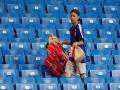 FIFA World Cup 2022: Japanese fans' heartwarming gesture of cleaning stadium after match - Hindi News | FIFA World Cup 2022: Japanese fans' heartwarming gesture of cleaning stadium after match | Latest entertainment News at Lokmattimes.com