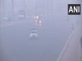 Blanket of smog announces Delhi's winter, as AQI recorded at 'very poor' 315 - Hindi News | Blanket of smog announces Delhi's winter, as AQI recorded at 'very poor' 315 | Latest national News at Lokmattimes.com