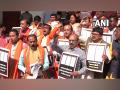 West Bengal: BJP protests outside Assembly over extra teachers' recruitment passed by govt - Hindi News | West Bengal: BJP protests outside Assembly over extra teachers' recruitment passed by govt | Latest politics News at Lokmattimes.com
