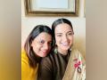 Kangana Ranaut wishes her sister Rangoli Chandel on her birthday - Hindi News | Kangana Ranaut wishes her sister Rangoli Chandel on her birthday | Latest entertainment News at Lokmattimes.com