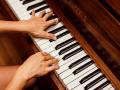 Study suggests playing piano boosts brain processing power and helps lift blues - Hindi News | Study suggests playing piano boosts brain processing power and helps lift blues | Latest lifestyle News at Lokmattimes.com