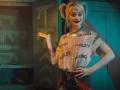 Margot Robbie reveals she wants Harley Quinn-Poison Ivy romance in DCEU - Hindi News | Margot Robbie reveals she wants Harley Quinn-Poison Ivy romance in DCEU | Latest entertainment News at Lokmattimes.com
