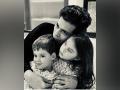 Karan Johar's twins Yash, Roohi dress up like their 'dada' - Hindi News | Karan Johar's twins Yash, Roohi dress up like their 'dada' | Latest entertainment News at Lokmattimes.com