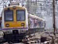 Mumbai: Local trains face signal problems at Jui Nagar - Hindi News | Mumbai: Local trains face signal problems at Jui Nagar | Latest maharashtra News at Lokmattimes.com