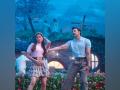 Ranveer Singh, Pooja Hegde's fun romantic track 'Aashiqui' from 'Cirkus' out now - Hindi News | Ranveer Singh, Pooja Hegde's fun romantic track 'Aashiqui' from 'Cirkus' out now | Latest entertainment News at Lokmattimes.com