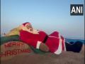 Christmas 2022: Odisha sand artist creates Santa Claus sculpture with 1500 kg tomatoes - Hindi News | Christmas 2022: Odisha sand artist creates Santa Claus sculpture with 1500 kg tomatoes | Latest entertainment News at Lokmattimes.com