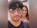 Sidharth Malhotra, Kiara Advani celebrate New Year in Dubai, check adorable pics - Hindi News | Sidharth Malhotra, Kiara Advani celebrate New Year in Dubai, check adorable pics | Latest entertainment News at Lokmattimes.com