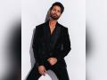 Shahid Kapoor "sharing profile", Check out his pics - Hindi News | Shahid Kapoor "sharing profile", Check out his pics | Latest entertainment News at Lokmattimes.com