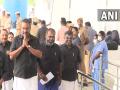 AIADMK MLAs reach TN Assembly in black shirts but OPS arrives in whites - Hindi News | AIADMK MLAs reach TN Assembly in black shirts but OPS arrives in whites | Latest politics News at Lokmattimes.com