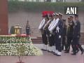 Armed Forces Veterans Day: CDS Gen Anil Chauhan, three service chiefs lay wreaths at National War Memorial - Hindi News | Armed Forces Veterans Day: CDS Gen Anil Chauhan, three service chiefs lay wreaths at National War Memorial | Latest national News at Lokmattimes.com