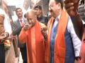 Yogi, Nadda enjoying tea in kulhad after Kashi temple visit, goes viral - Hindi News | Yogi, Nadda enjoying tea in kulhad after Kashi temple visit, goes viral | Latest national News at Lokmattimes.com