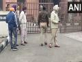 Chandigarh: Police recover plastic bag from court complex after blast threat, bomb squads at spot - Hindi News | Chandigarh: Police recover plastic bag from court complex after blast threat, bomb squads at spot | Latest national News at Lokmattimes.com