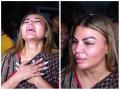 Rakhi Sawant cries inconsolably after mother's demise - Hindi News | Rakhi Sawant cries inconsolably after mother's demise | Latest entertainment News at Lokmattimes.com