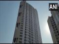 Man jumps to death in Noida's high-rise society - Hindi News | Man jumps to death in Noida's high-rise society | Latest national News at Lokmattimes.com