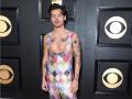 Grammys 2023: Harry Styles strikes the right chord with rainbow outfit - Hindi News | Grammys 2023: Harry Styles strikes the right chord with rainbow outfit | Latest entertainment News at Lokmattimes.com