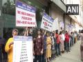 Homebuyers protest at Patra Chawl in Mumbai - Hindi News | Homebuyers protest at Patra Chawl in Mumbai | Latest national News at Lokmattimes.com