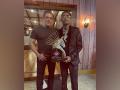 MC Stan poses with Salman Khan after winning Bigg Boss 16, says "Ammi ka sapna poora" - Hindi News | MC Stan poses with Salman Khan after winning Bigg Boss 16, says "Ammi ka sapna poora" | Latest entertainment News at Lokmattimes.com