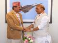 Defence Minister Rajnath Singh interacts with Nepalese counterpart Hari Prasad Uprety - Hindi News | Defence Minister Rajnath Singh interacts with Nepalese counterpart Hari Prasad Uprety | Latest national News at Lokmattimes.com