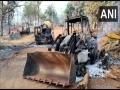 Chhattisgarh: Vehicle, road construction machinery torched by Naxals in Kanker - Hindi News | Chhattisgarh: Vehicle, road construction machinery torched by Naxals in Kanker | Latest national News at Lokmattimes.com