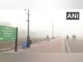 Smog engulfs Delhi-NCR, disrupts flight services - Hindi News | Smog engulfs Delhi-NCR, disrupts flight services | Latest national News at Lokmattimes.com