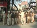 Day after clashes with members of radical outfit, heavy force deployment outside Ajnala PS - Hindi News | Day after clashes with members of radical outfit, heavy force deployment outside Ajnala PS | Latest national News at Lokmattimes.com