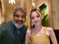 RRR: Check out this cute selfie of SS Rajamouli with 11-year-old Violet McGraw - Hindi News | RRR: Check out this cute selfie of SS Rajamouli with 11-year-old Violet McGraw | Latest entertainment News at Lokmattimes.com