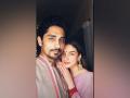 Love is in the air! Rumoured couple Aditi Rao Hydari, Siddharth groove to viral 'Tum tum' song - Hindi News | Love is in the air! Rumoured couple Aditi Rao Hydari, Siddharth groove to viral 'Tum tum' song | Latest entertainment News at Lokmattimes.com